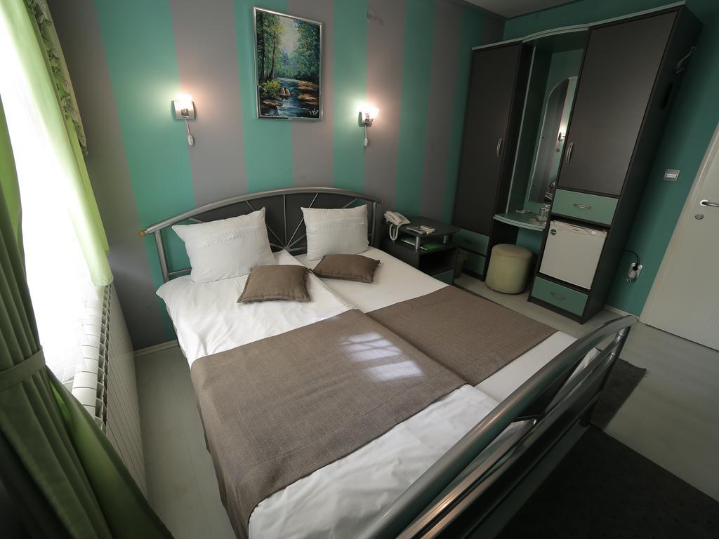 Hotel Zeneva Крагуевац Номер фото