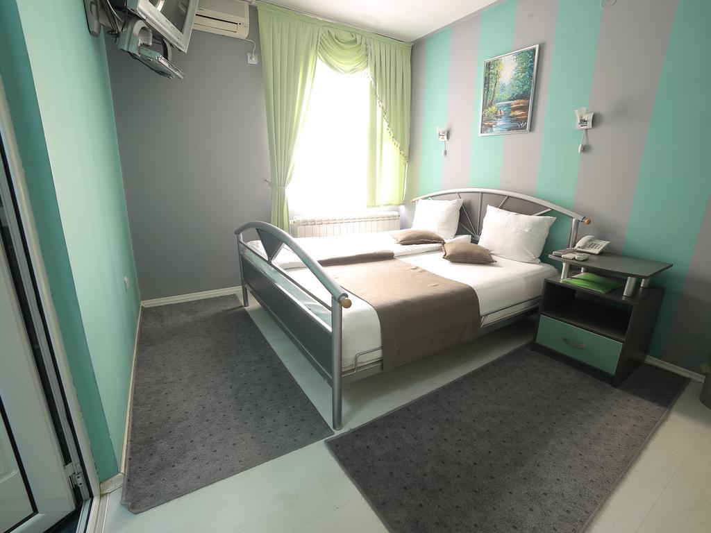 Hotel Zeneva Крагуевац Номер фото