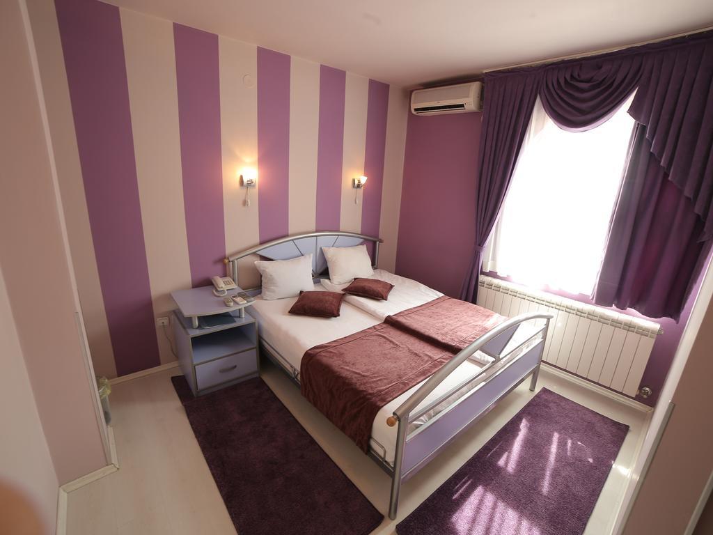 Hotel Zeneva Крагуевац Номер фото