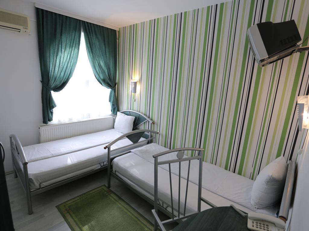 Hotel Zeneva Крагуевац Номер фото