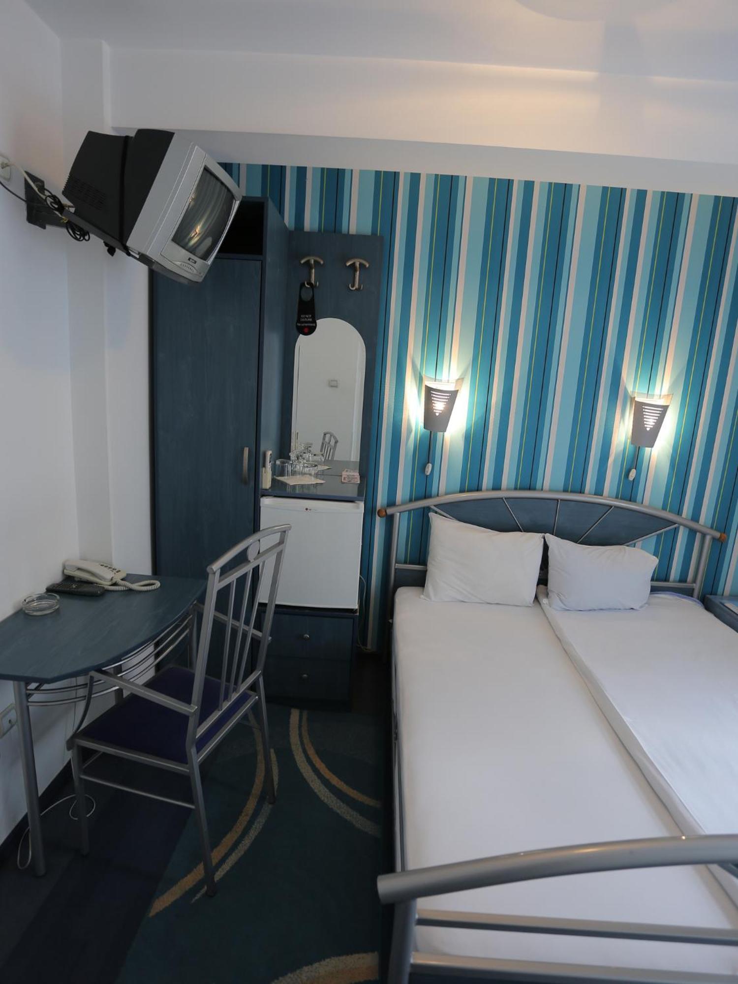 Hotel Zeneva Крагуевац Экстерьер фото